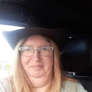 Meet your Posher, Carey